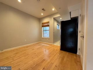 657 N 12TH ST, Philadelphia, PA 19123