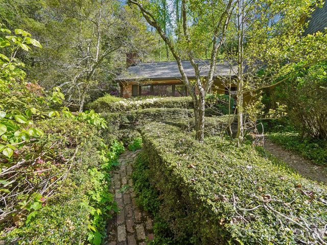 114 Overlook Road, Asheville, NC 28803