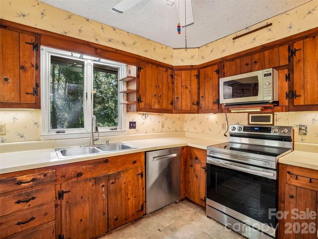 114 Overlook Road, Asheville, NC 28803