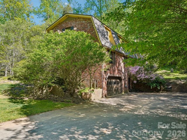 114 Overlook Road, Asheville, NC 28803
