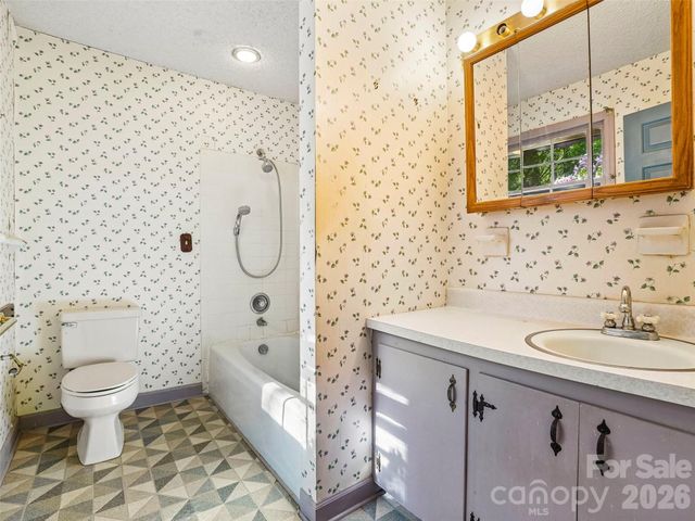 114 Overlook Road, Asheville, NC 28803