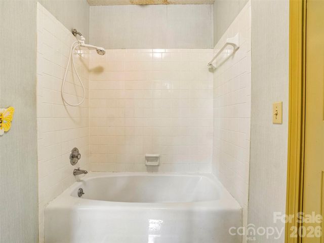 114 Overlook Road, Asheville, NC 28803