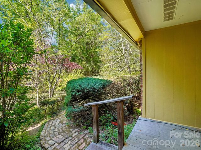 114 Overlook Road, Asheville, NC 28803