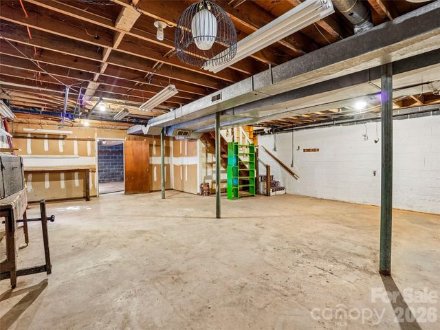 114 Overlook Road, Asheville, NC 28803