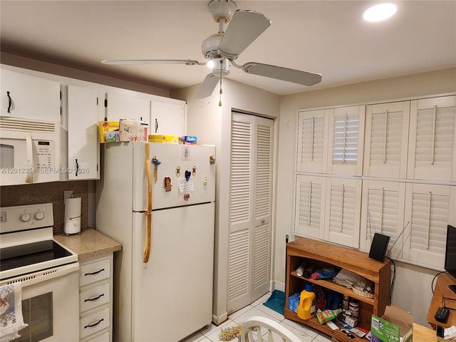 900 Colony Point Cir 107, Pembroke Pines, FL 33026