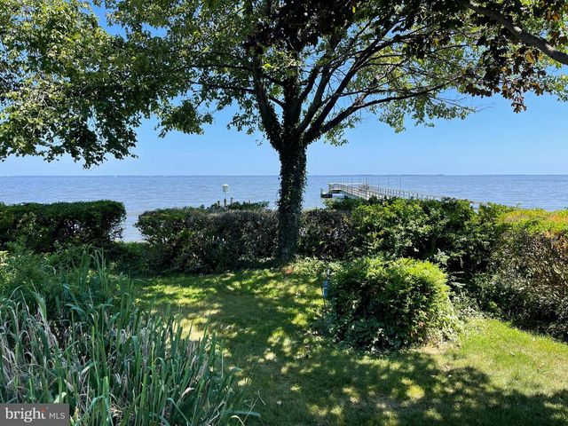 4727 OAK RD, Shady Side, MD 20764