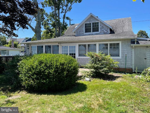 4727 OAK RD, Shady Side, MD 20764