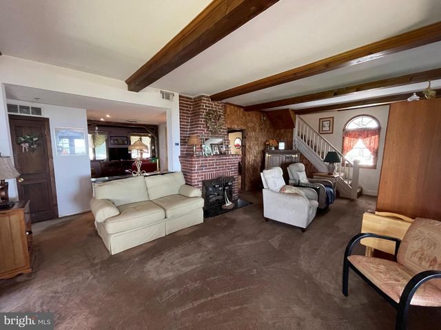 4727 OAK RD, Shady Side, MD 20764