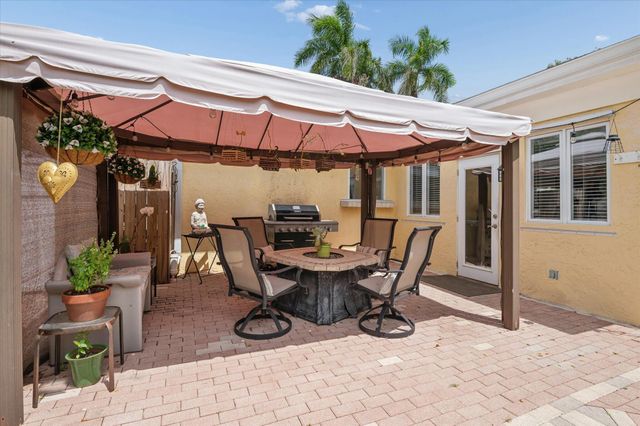 5900 SW 18th Street, Plantation, FL 33317