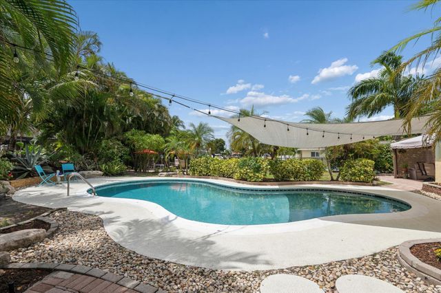 5900 SW 18th Street, Plantation, FL 33317