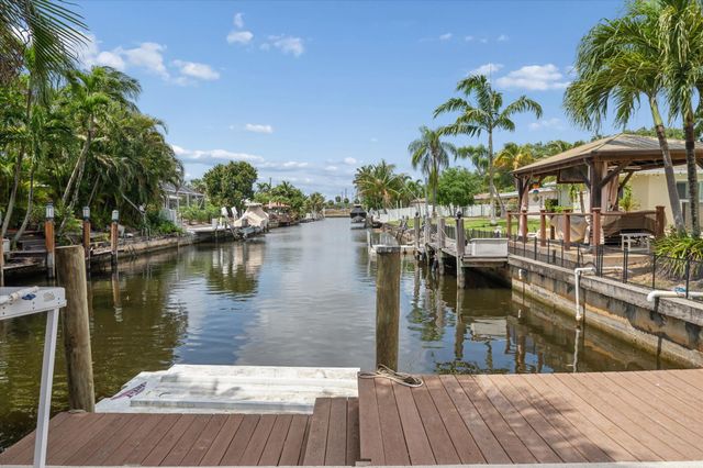5900 SW 18th Street, Plantation, FL 33317