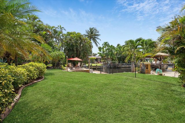 5900 SW 18th Street, Plantation, FL 33317