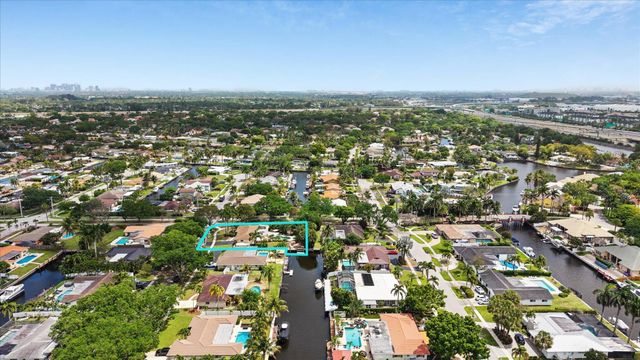 5900 SW 18th Street, Plantation, FL 33317