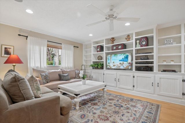 5900 SW 18th Street, Plantation, FL 33317