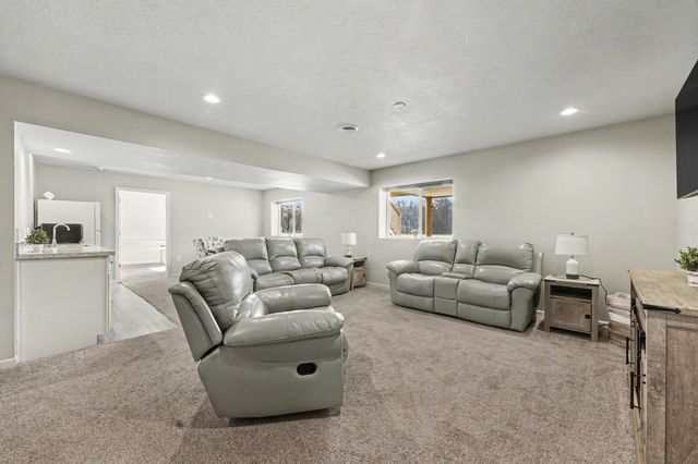 7450 19 Mile Road NE, Sand Lake, MI 49343