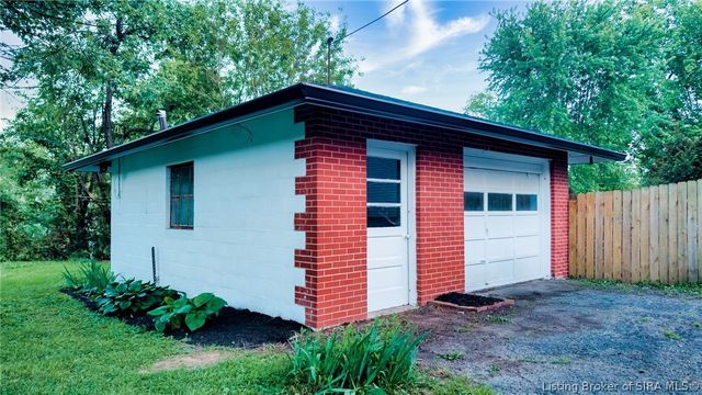 1430 Tunnel Mill Road, Charlestown, IN 47111