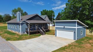 7715 Freeway Heights Drive, Knoxville, TN 37938