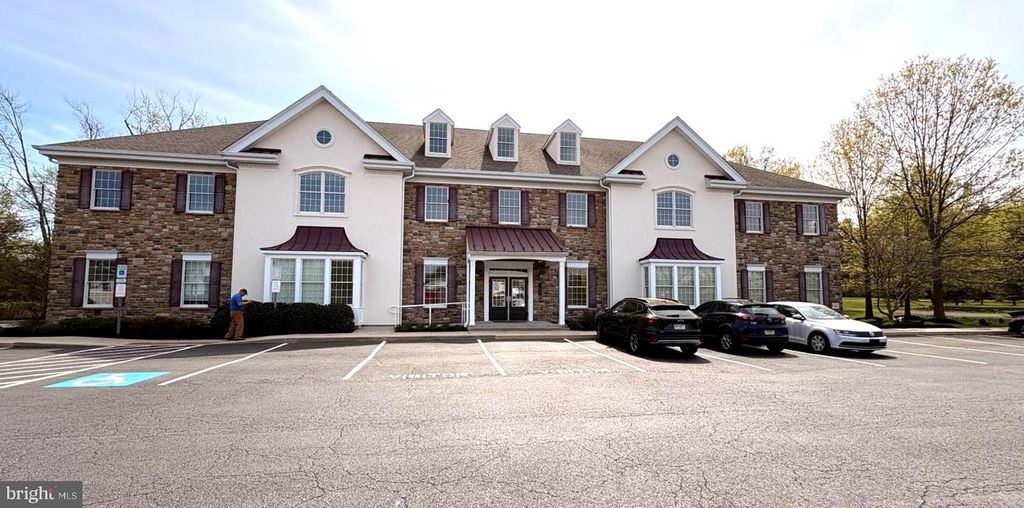 105 MONTGOMERY AVE #A1, LANSDALE, PA 19446 — exterior
