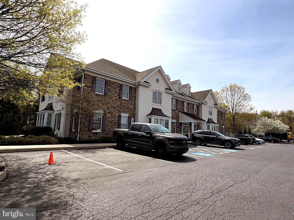 105 MONTGOMERY AVE #A1, LANSDALE, PA 19446 — photo 2