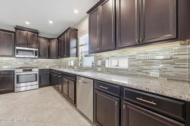 3651 ANNAPOLIS Way, Jacksonville, FL 32224