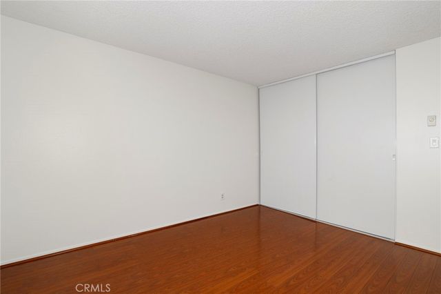 5403 Newcastle Avenue 28, Encino, CA 91316