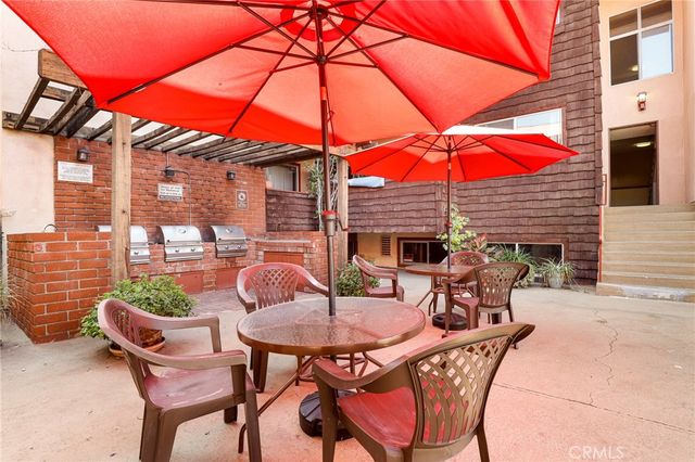 5403 Newcastle Avenue 28, Encino, CA 91316