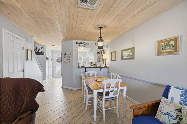 701 La Juana Ct, Port Aransas, TX 78373