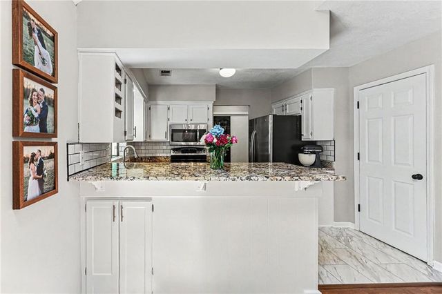6202 RENE Street, Shawnee, KS 66216