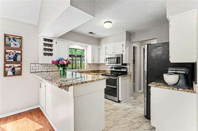 6202 RENE Street, Shawnee, KS 66216