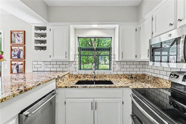 6202 RENE Street, Shawnee, KS 66216