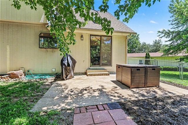 6202 RENE Street, Shawnee, KS 66216