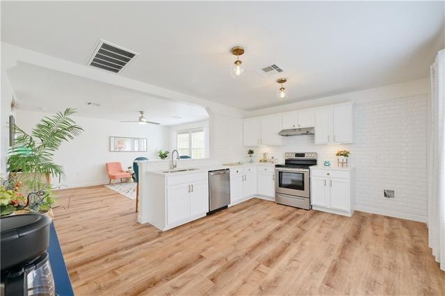 12329 Sky Harbor DR, Del Valle, TX 78617