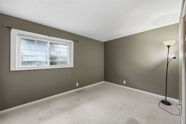 1715 Northbrook Drive NE, Cedar Rapids, IA 52402