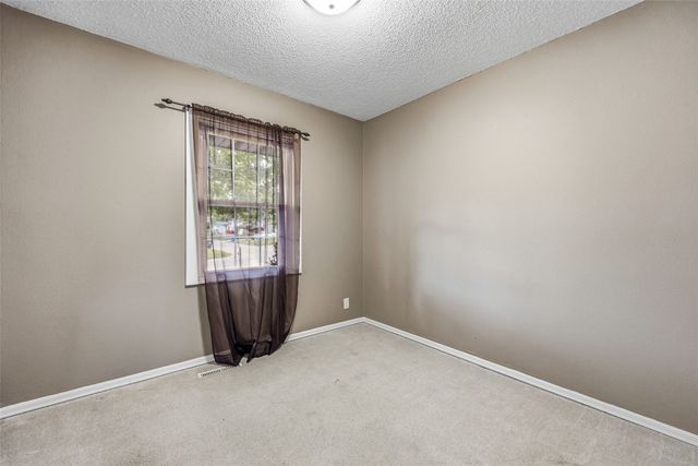 1715 Northbrook Drive NE, Cedar Rapids, IA 52402