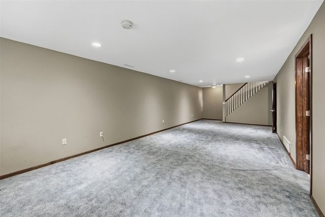1715 Northbrook Drive NE, Cedar Rapids, IA 52402