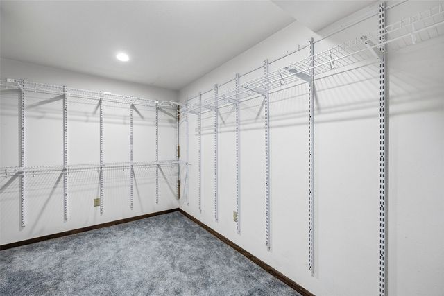 1715 Northbrook Drive NE, Cedar Rapids, IA 52402