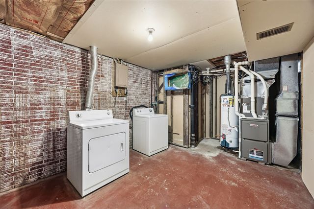1715 Northbrook Drive NE, Cedar Rapids, IA 52402