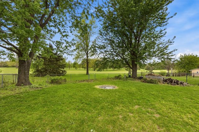 1715 Northbrook Drive NE, Cedar Rapids, IA 52402