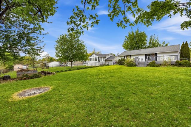 1715 Northbrook Drive NE, Cedar Rapids, IA 52402