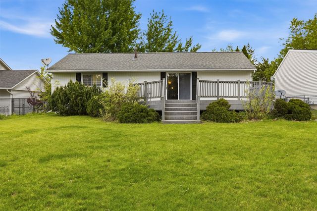 1715 Northbrook Drive NE, Cedar Rapids, IA 52402