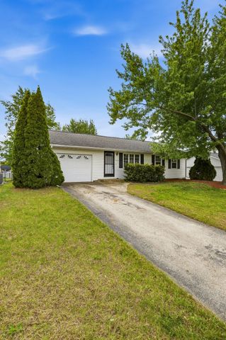 1715 Northbrook Drive NE, Cedar Rapids, IA 52402