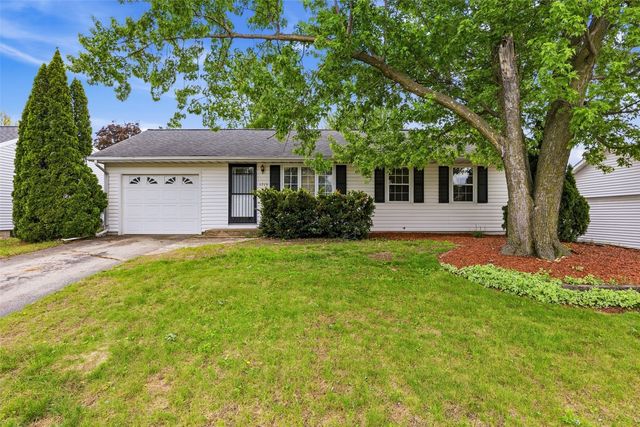1715 Northbrook Drive NE, Cedar Rapids, IA 52402