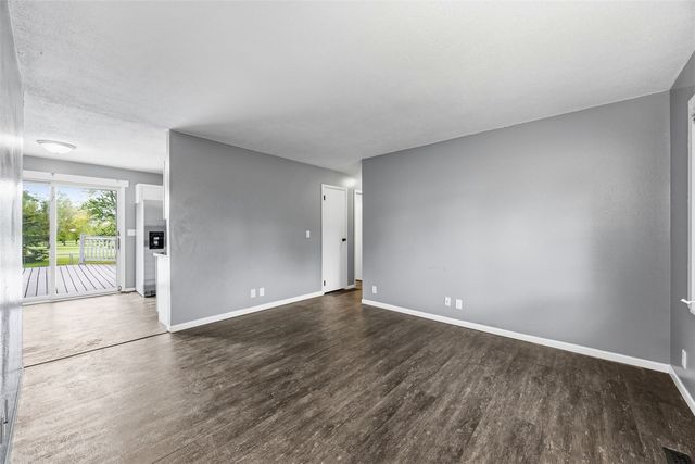 1715 Northbrook Drive NE, Cedar Rapids, IA 52402