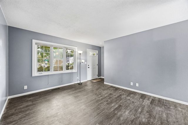1715 Northbrook Drive NE, Cedar Rapids, IA 52402