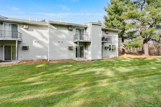 1 Locust Court C, Fishkill, NY 12524