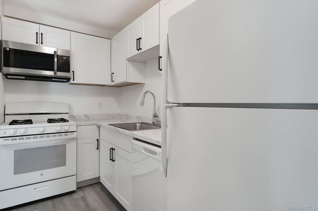 1 Locust Court C, Fishkill, NY 12524