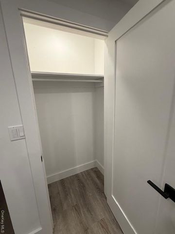 19 Bellport Lane 1, Bellport Village, NY 11713