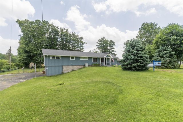 55081 Buckhorn Road, Three Rivers, MI 49093