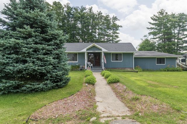 55081 Buckhorn Road, Three Rivers, MI 49093