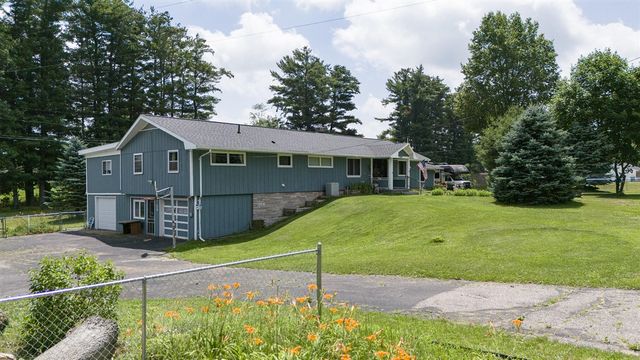 55081 Buckhorn Road, Three Rivers, MI 49093